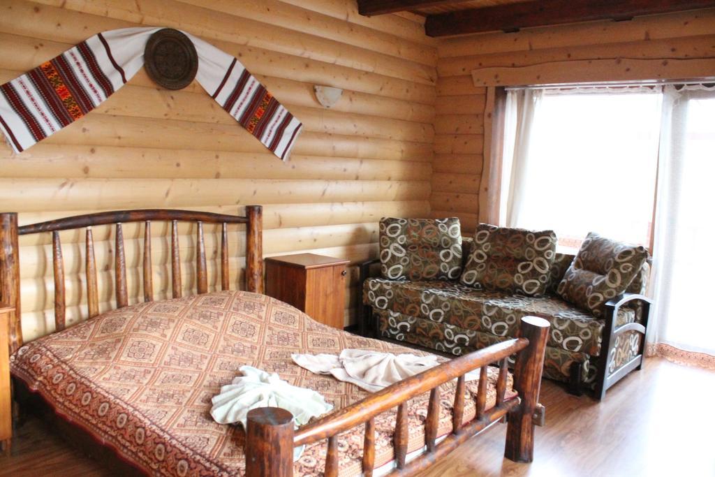 Gostynniy Dvir Raytshtoky Hotel Vorokhta Room photo