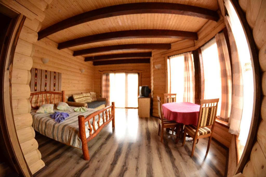 Gostynniy Dvir Raytshtoky Hotel Vorokhta Exterior photo