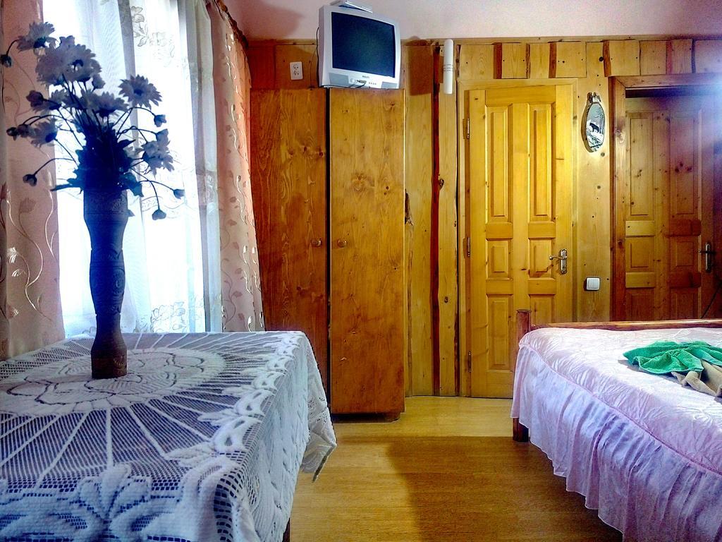 Gostynniy Dvir Raytshtoky Hotel Vorokhta Exterior photo