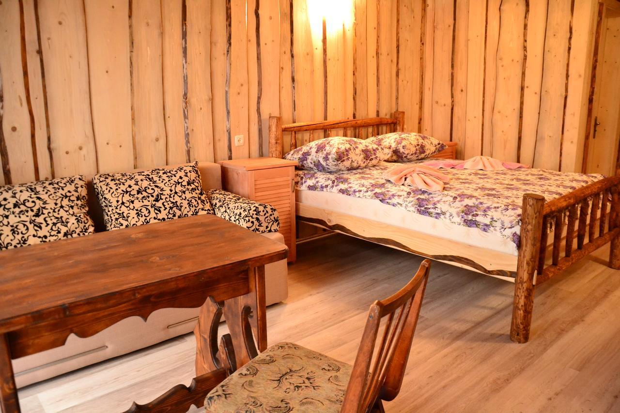Gostynniy Dvir Raytshtoky Hotel Vorokhta Exterior photo