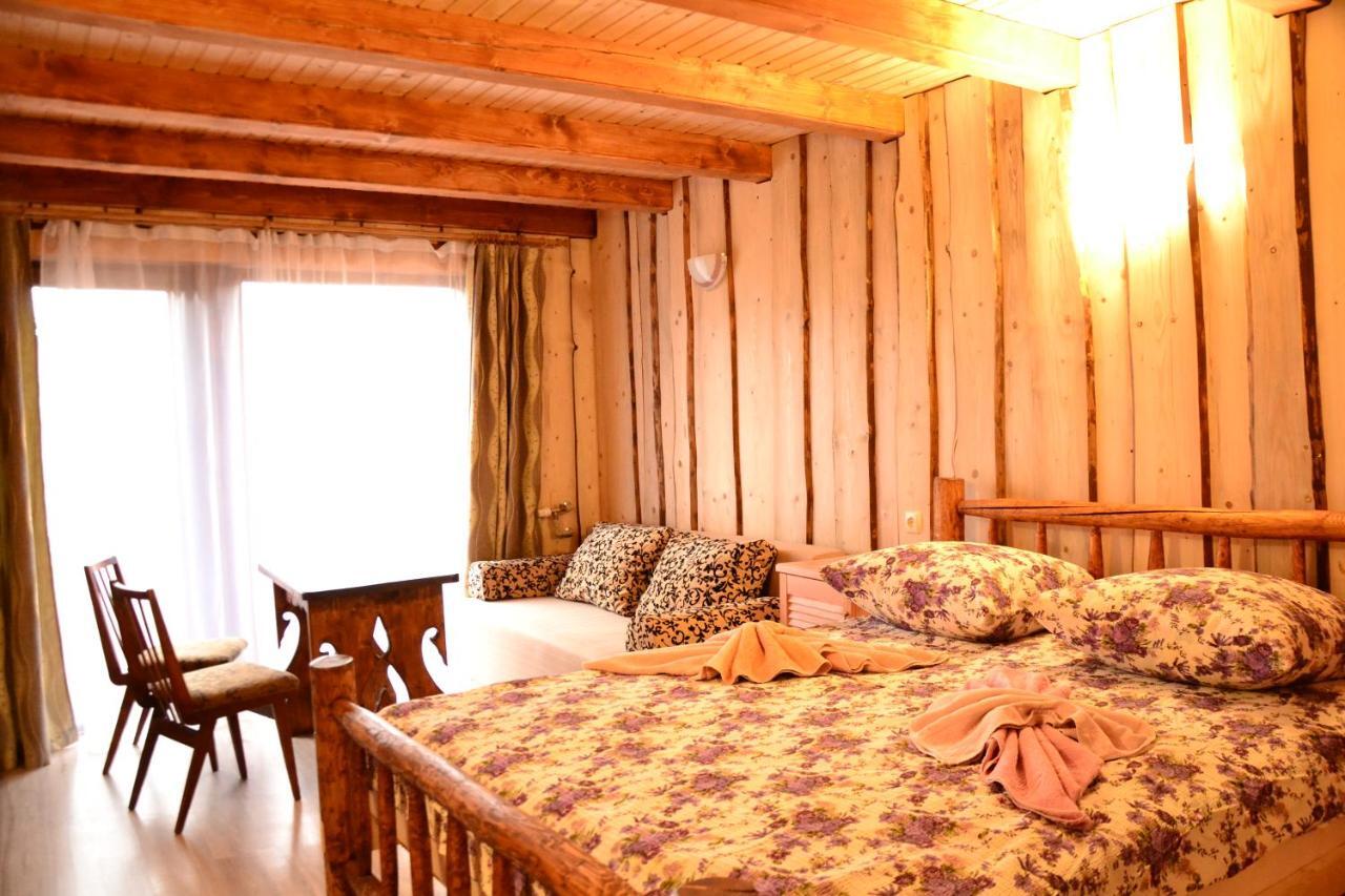 Gostynniy Dvir Raytshtoky Hotel Vorokhta Exterior photo