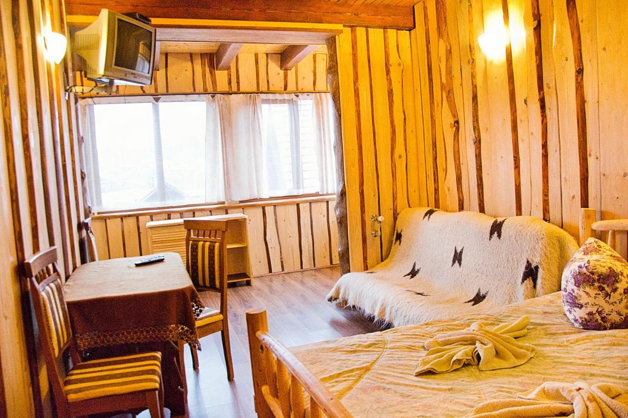 Gostynniy Dvir Raytshtoky Hotel Vorokhta Exterior photo